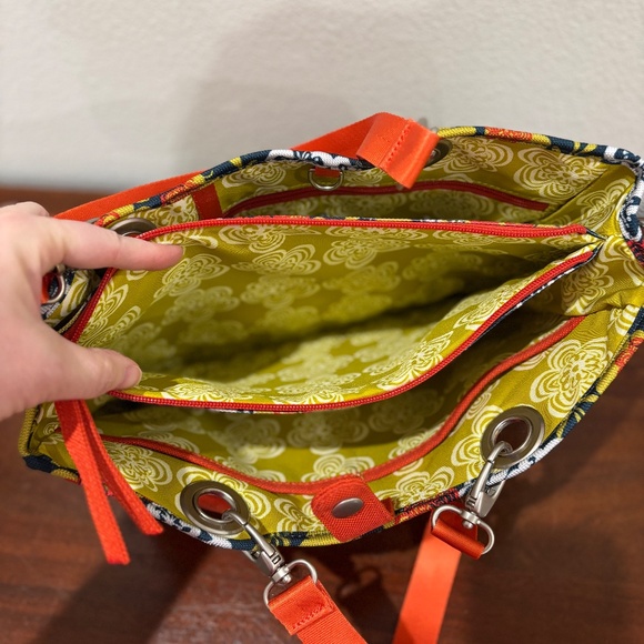 HAIKU Handlebar Tote Tote - Picture 10 of 11